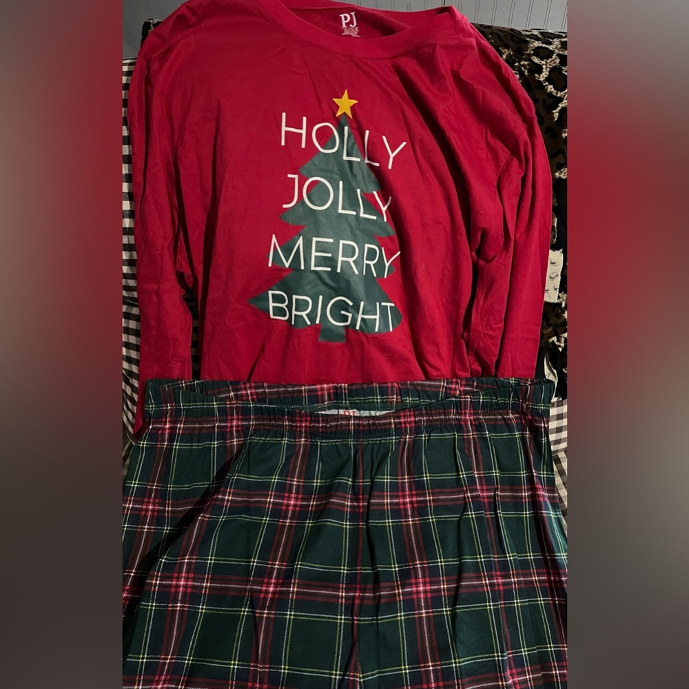 Adult 2XL holiday pajama set brand new
